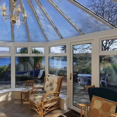 Дом отдыха Lakeshore House